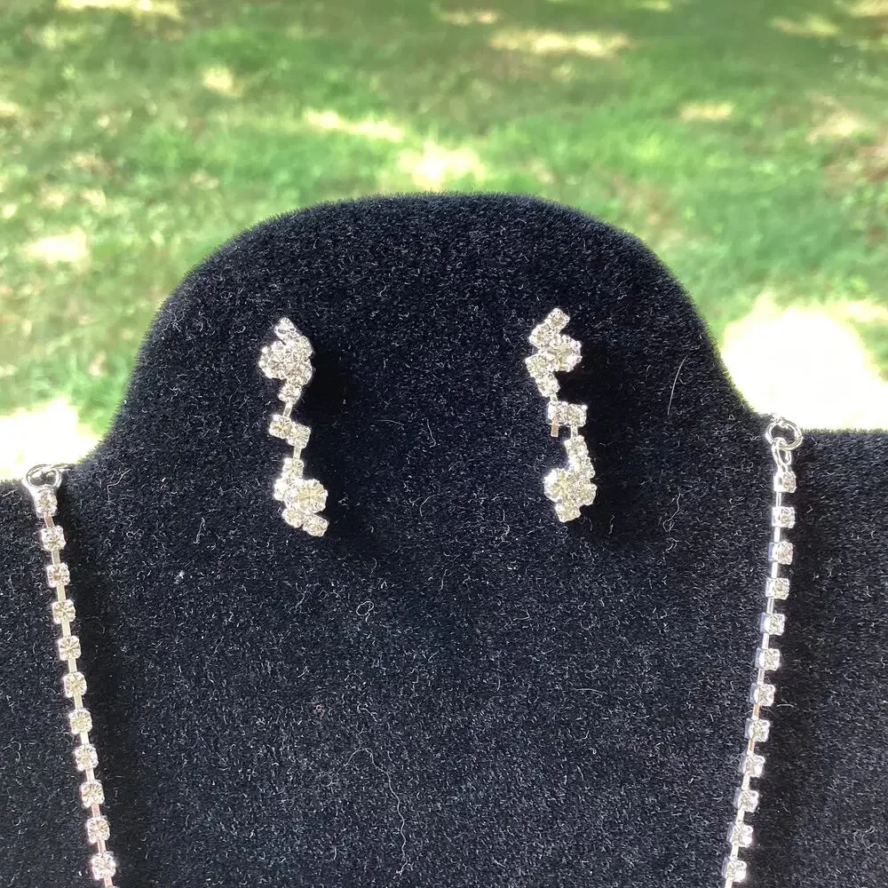 2442 NIP Silver Bridesmaid Crystal Necklace Earrings Set Wedding Bridal Jewelry
